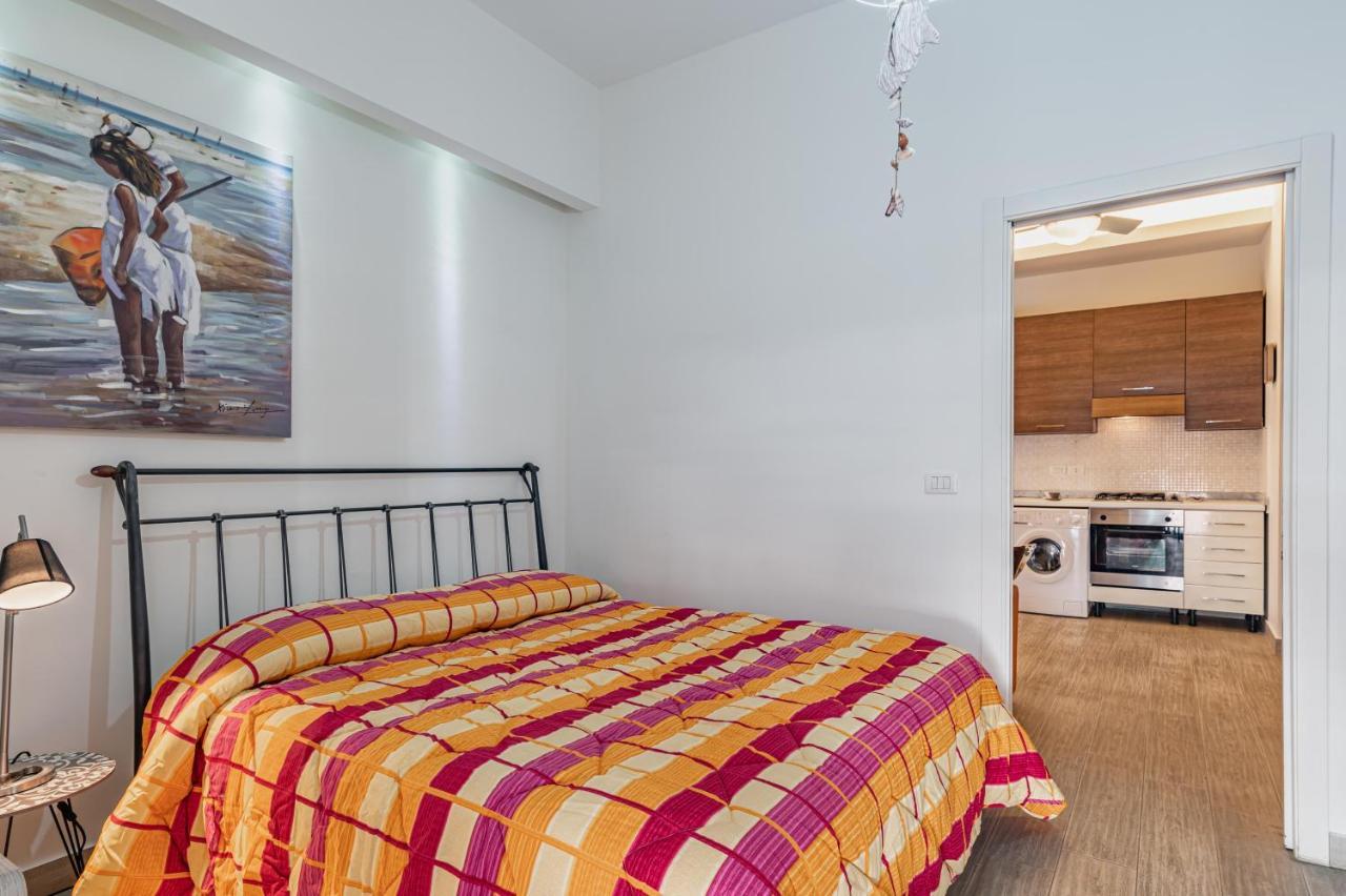 Ferienwohnung Naxos Bay Flat With Terrace 50 Meters From The Sea Giardini-Naxos Exterior foto