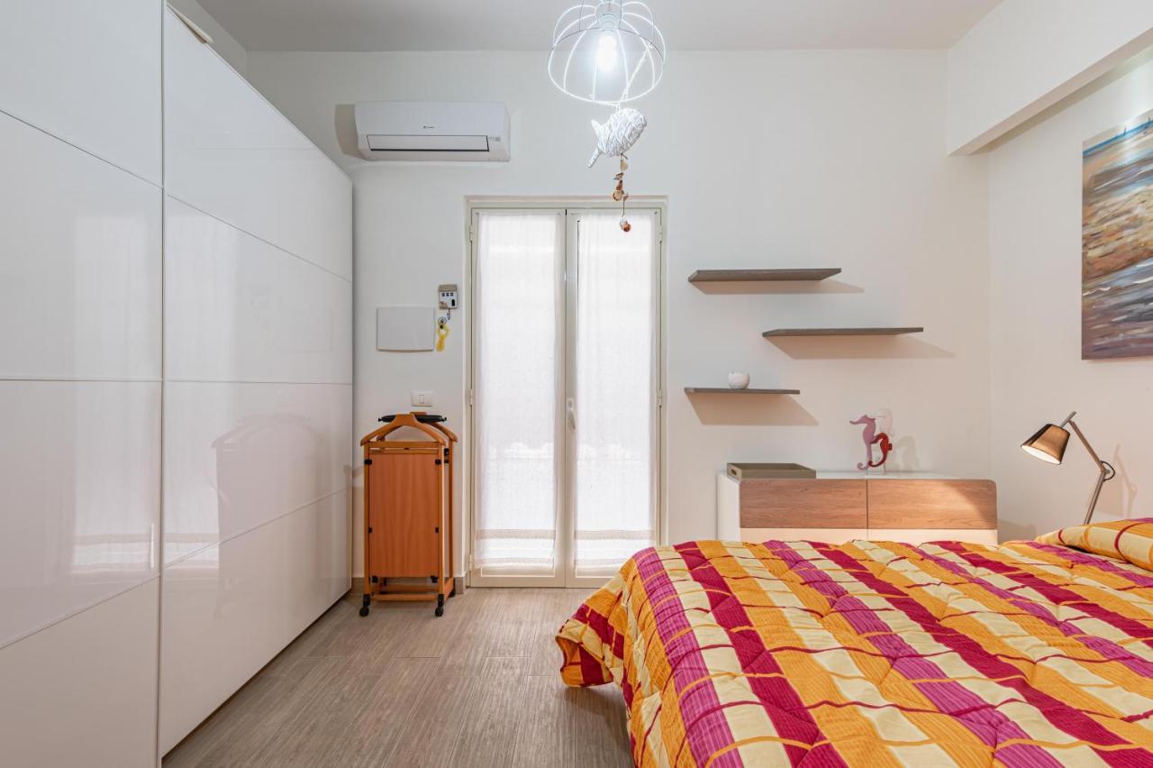 Ferienwohnung Naxos Bay Flat With Terrace 50 Meters From The Sea Giardini-Naxos Exterior foto